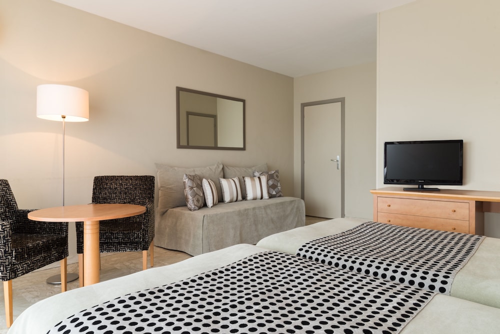 The Originals Boutique, Hotel Les Strelitzias, Antibes Juan-Les-Pins 47/60