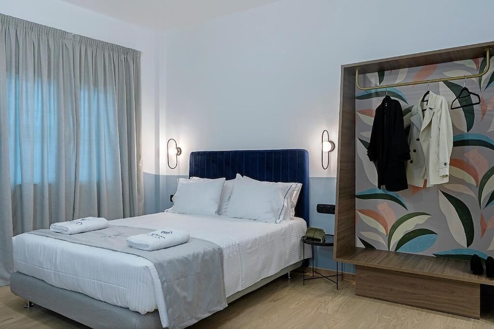STUDIO, KING BED, QUEEN BED, SOFA