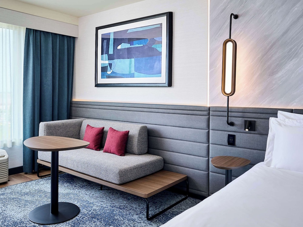 Novotel Toronto Vaughan 46/65