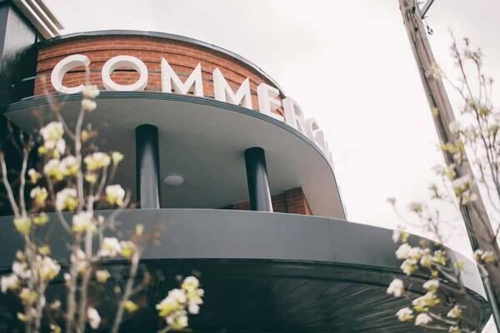 The Commercial Boutique Hotel 53/60