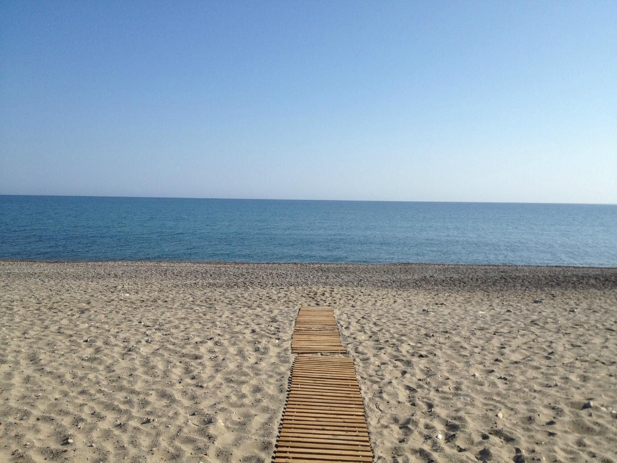 Lito Beach 61/66