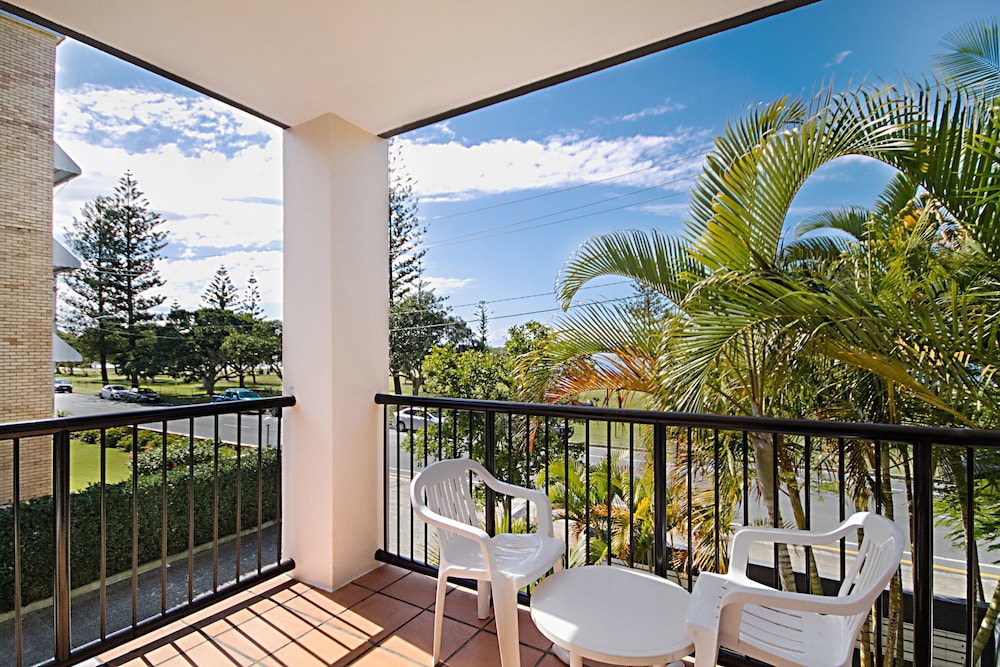 Blue Waters Apartments 44/71