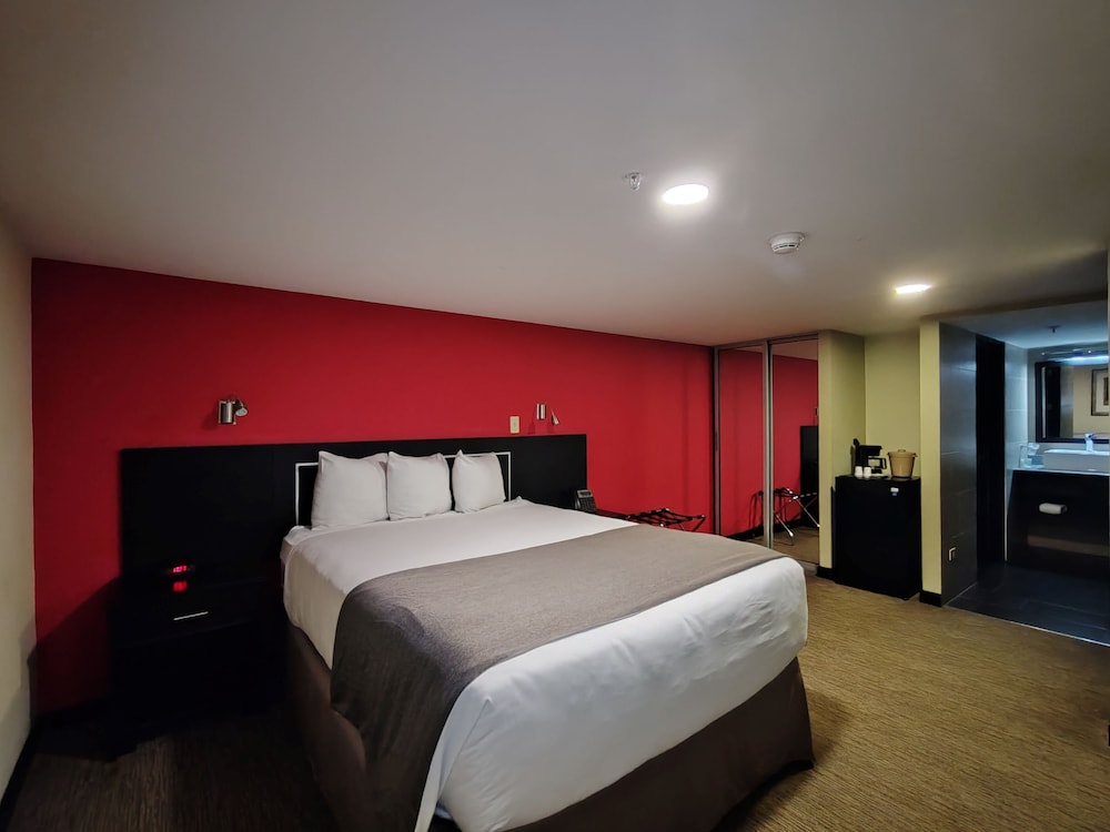 Urban Green Hotel & Suites 19/52