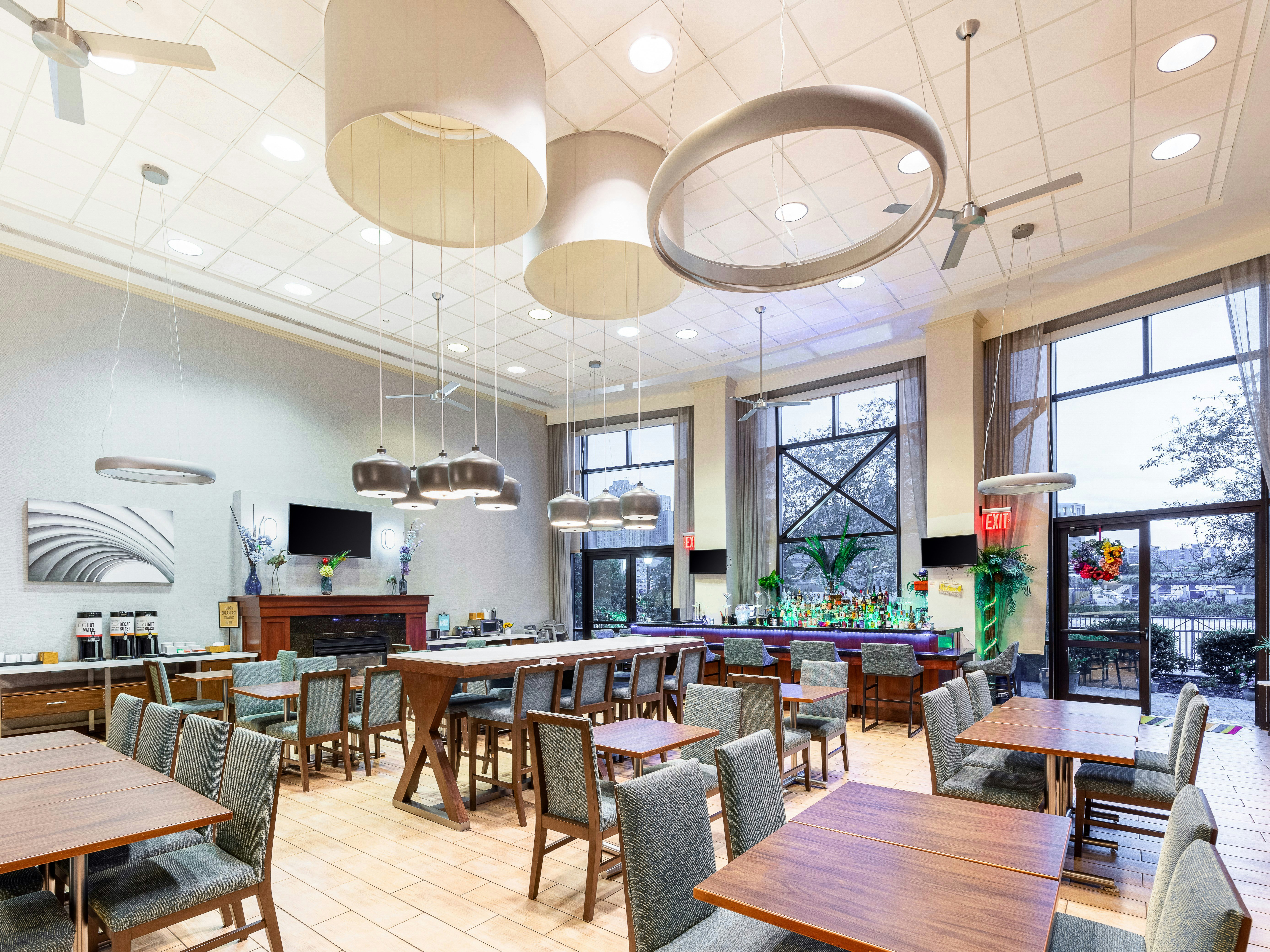 Hampton Inn Suites Newark Harrison Riverwalk 31/60