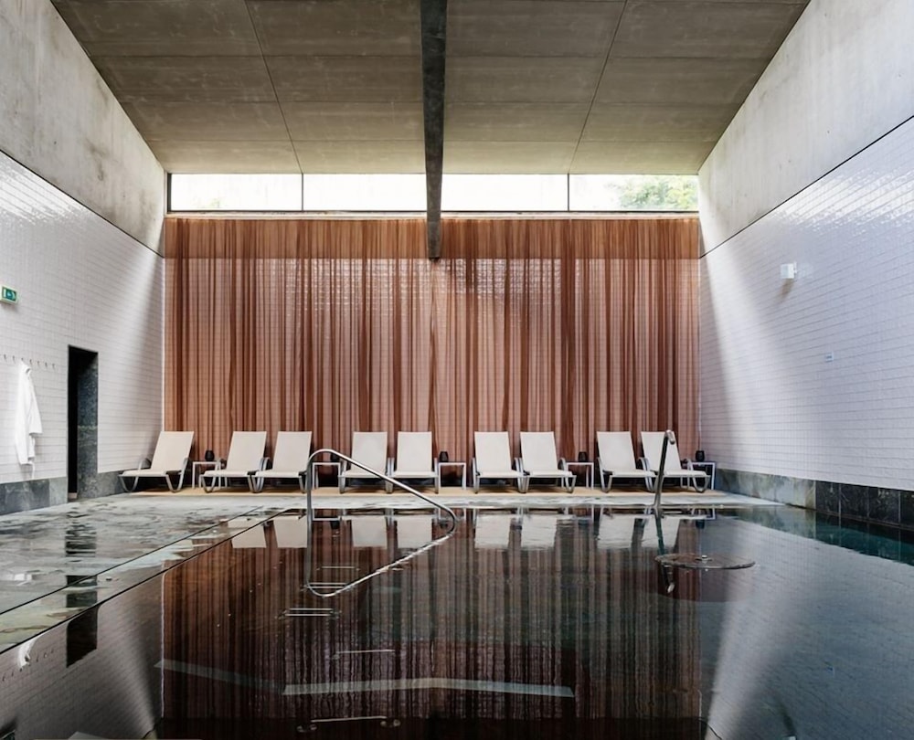 swimming pool spa