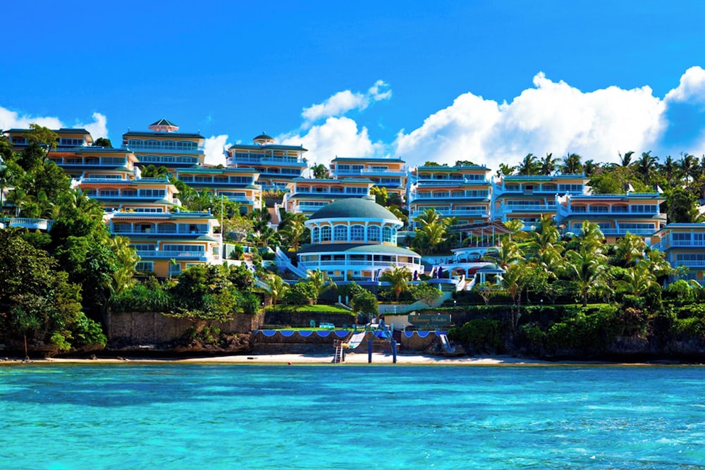 Monaco Suites De Boracay 41/44