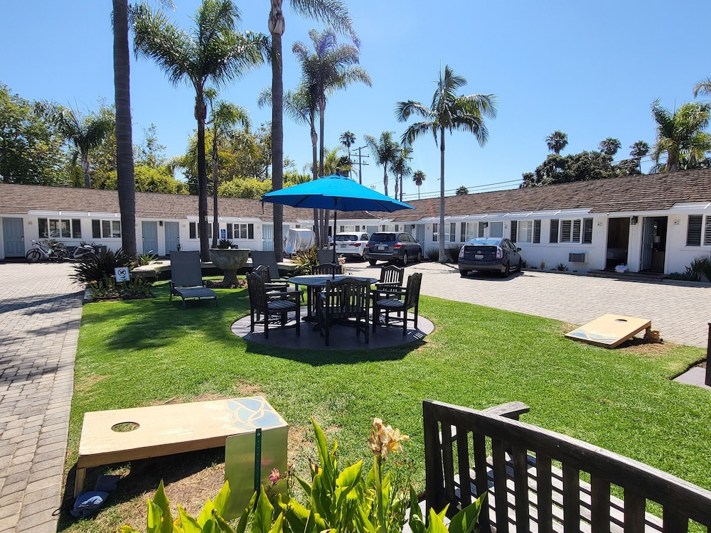 Marina Beach Motel 64/67
