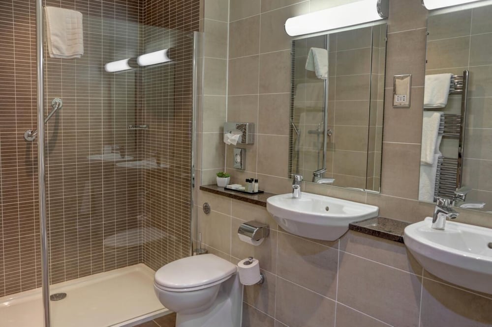 Crown And Mitre Hotel Sure Hotel Collection By Best Western 69/74