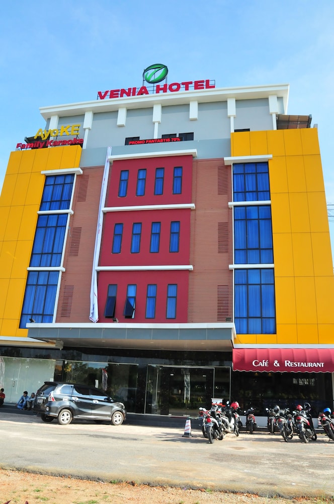 Venia Hotel 3/45