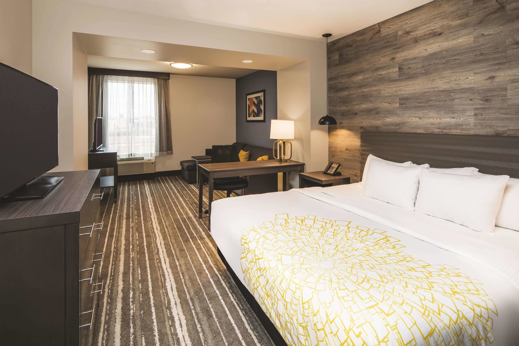 Deluxe, Studio, Suite, King Bed
