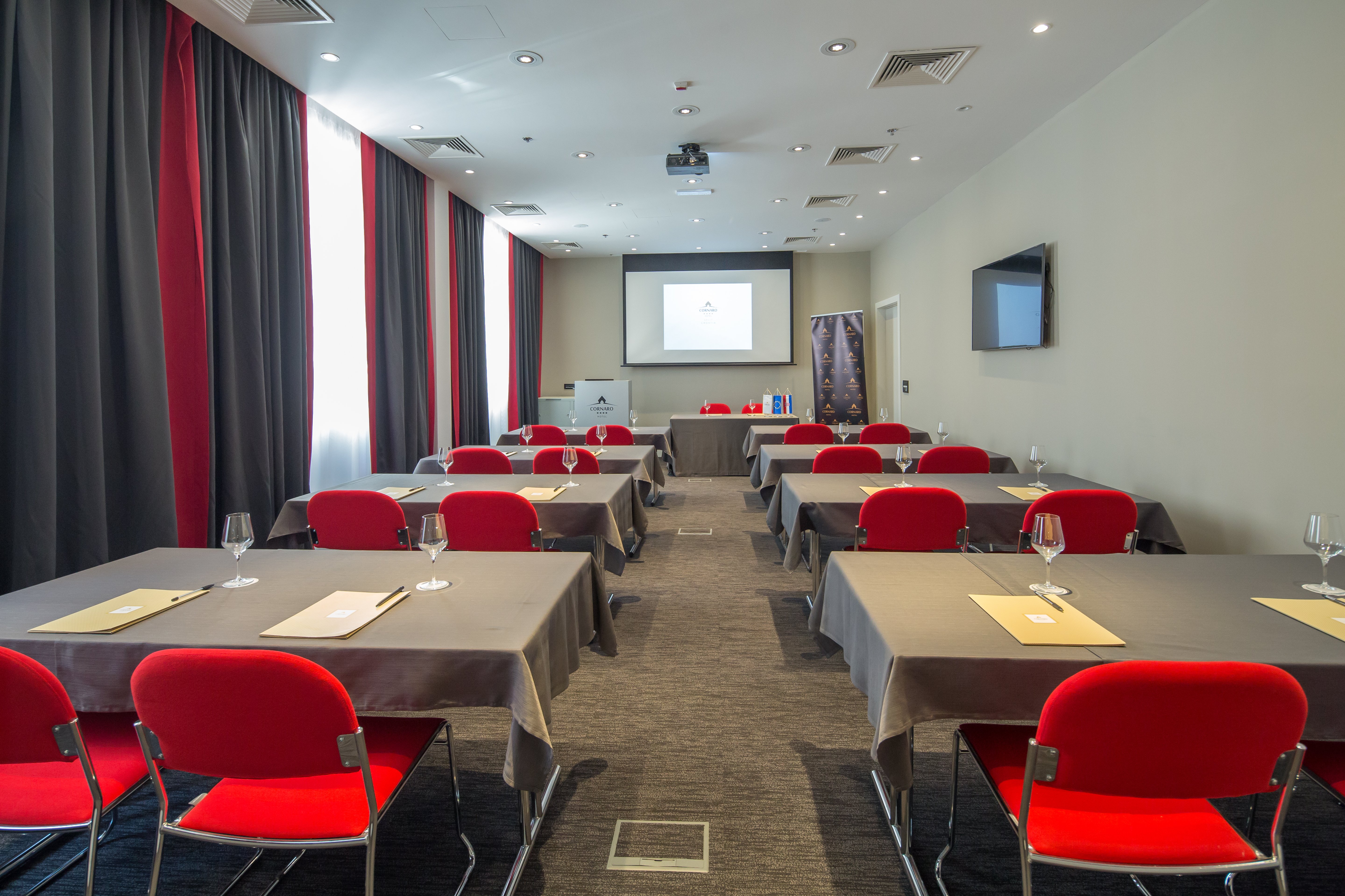 Cornaro Hotel 44/50