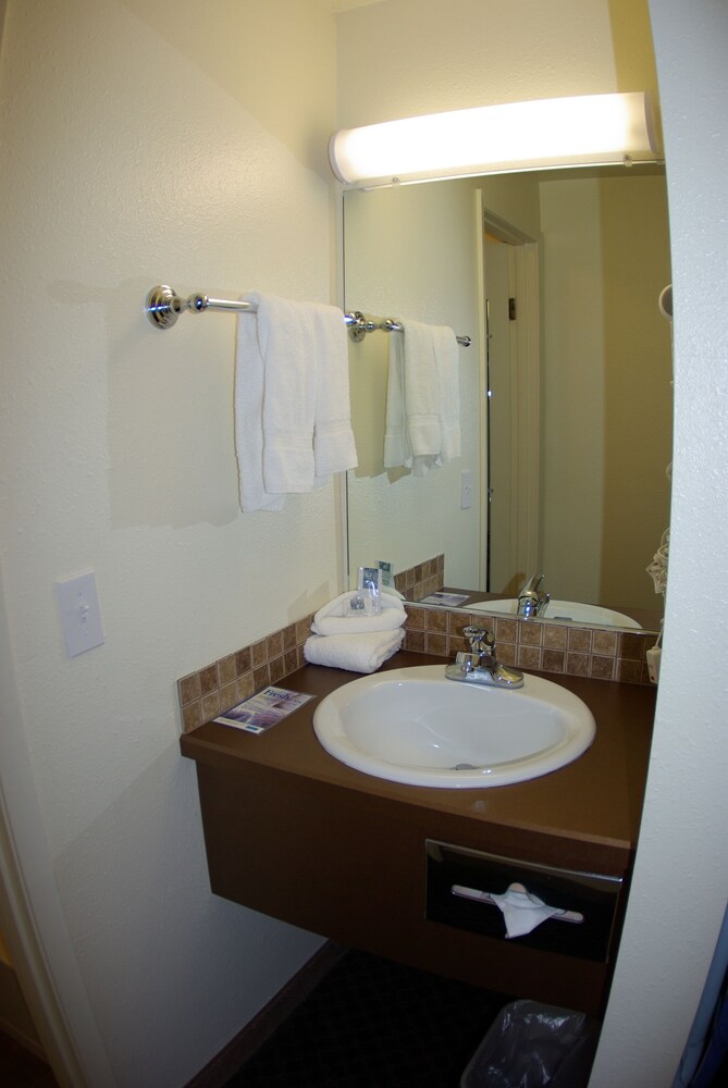 Gateway Inn 44/79