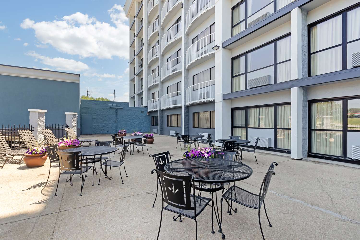Best Western Plus Midwest Inn 31/31