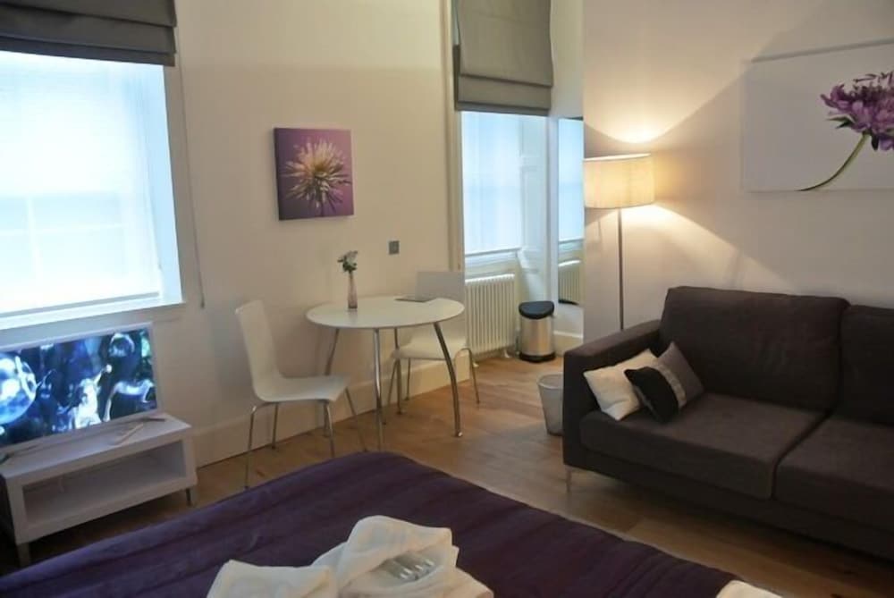 Destiny Scotland - St. Andrew Square Apartments 23/50