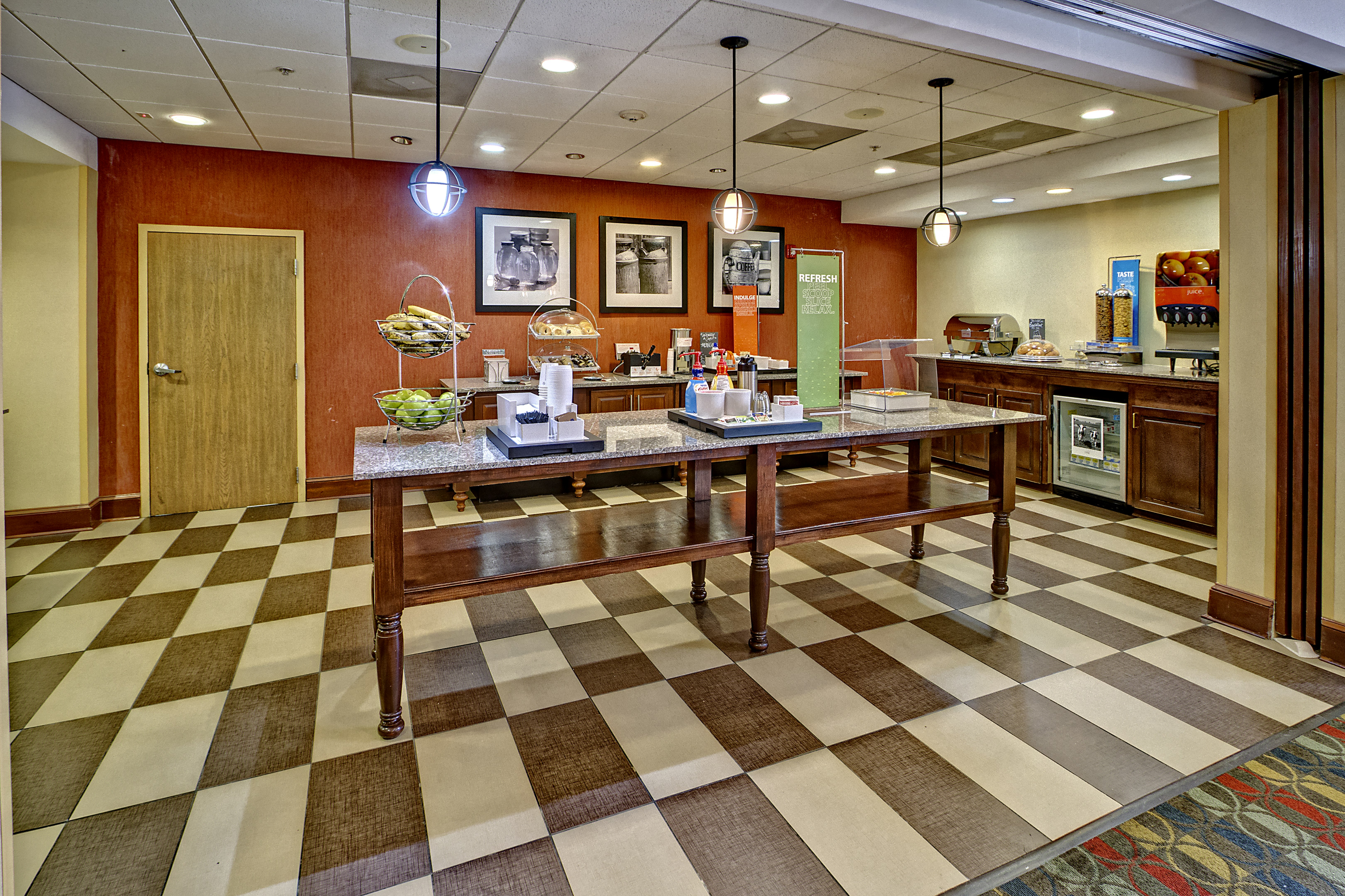 Hampton Inn Cleveland 5/35