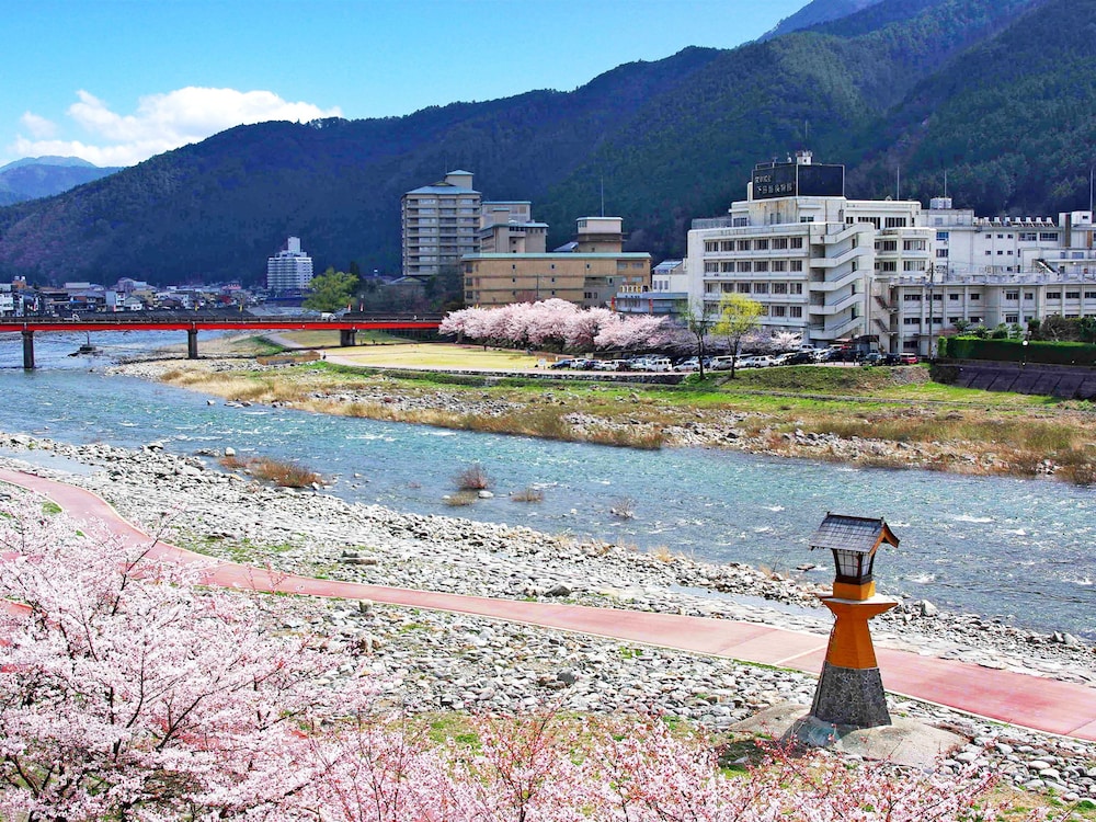 Gero Onsen Yukyunohana 42/50