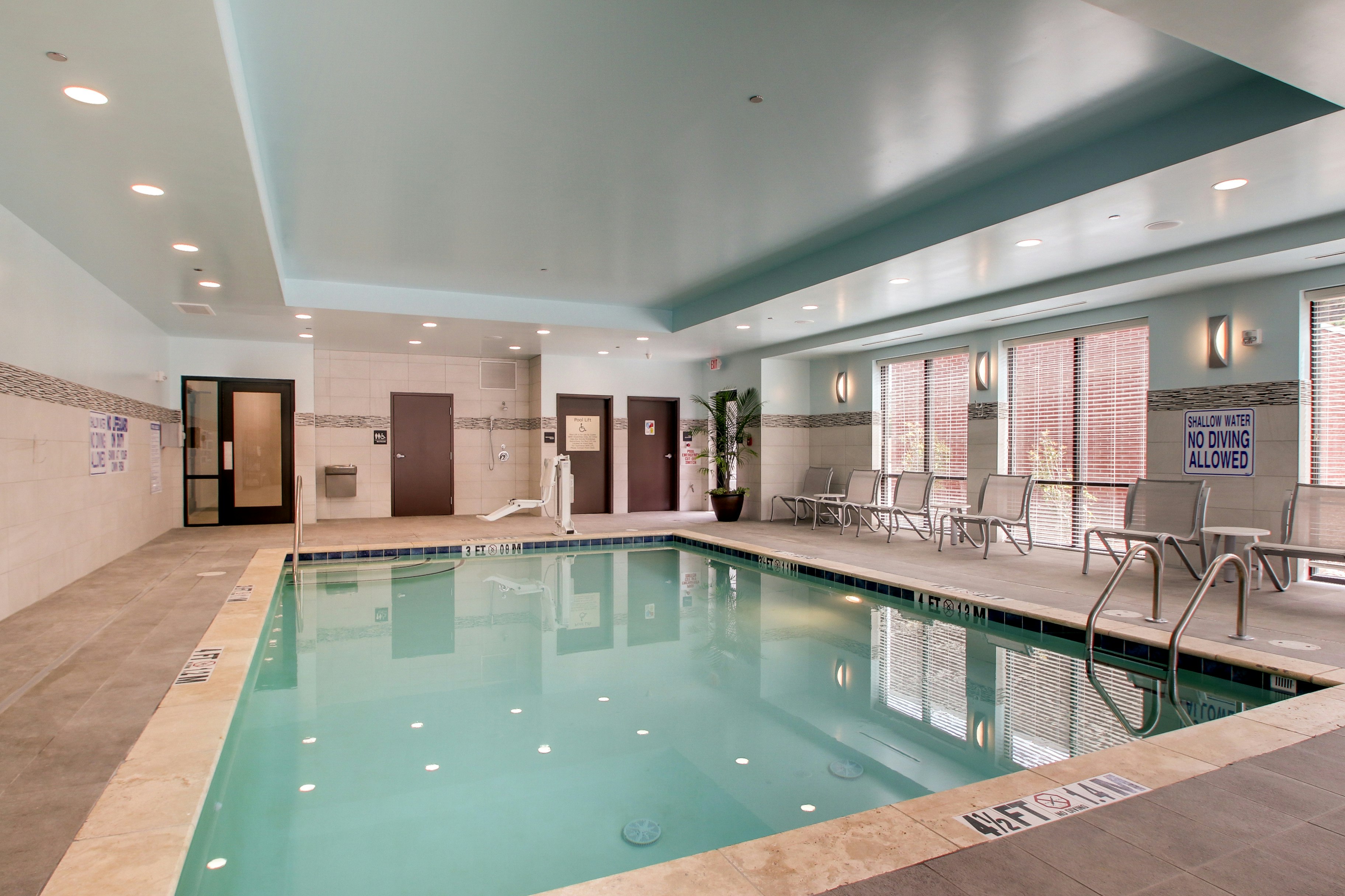 Hampton Inn Suites Greenville Airport 28/56