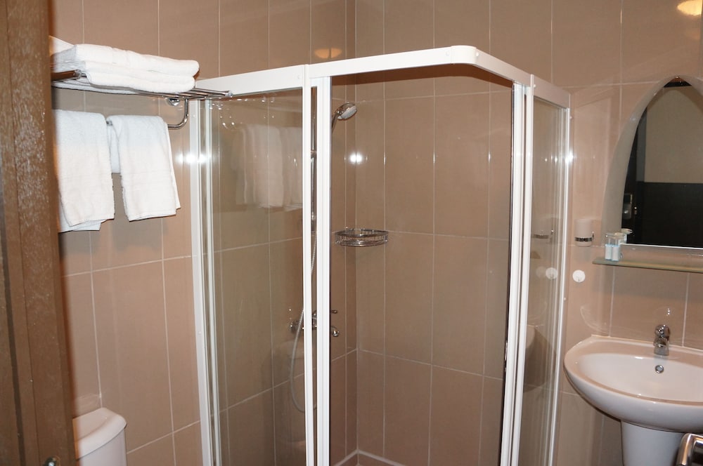 Escale Hotel 14/15