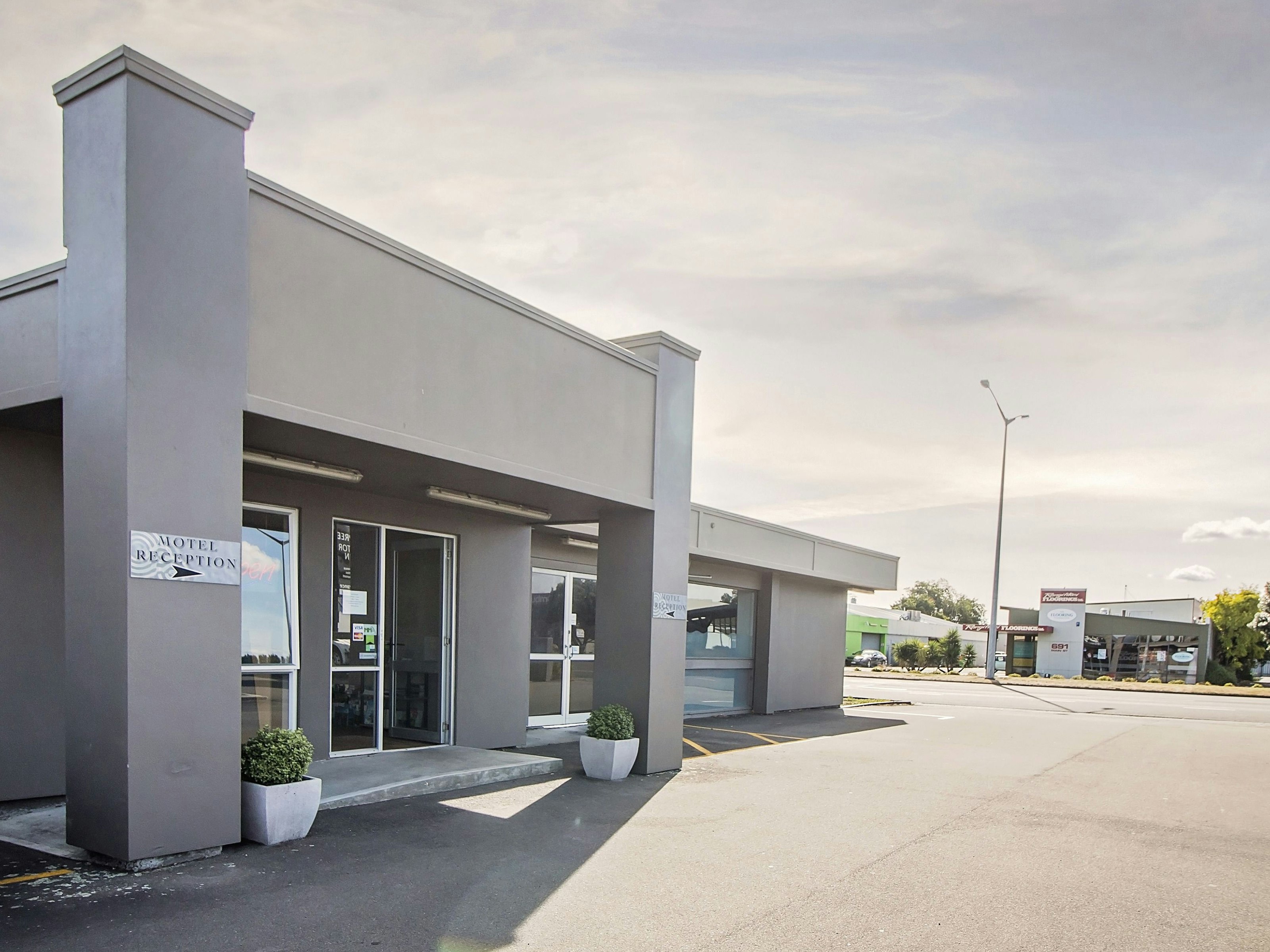 Aspree Motor Inn 6/49