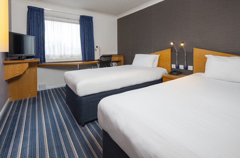 Holiday Inn Express Southampton West 23/64