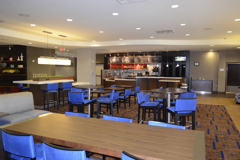 Courtyard by Marriott Winchester Medical Center 38/50