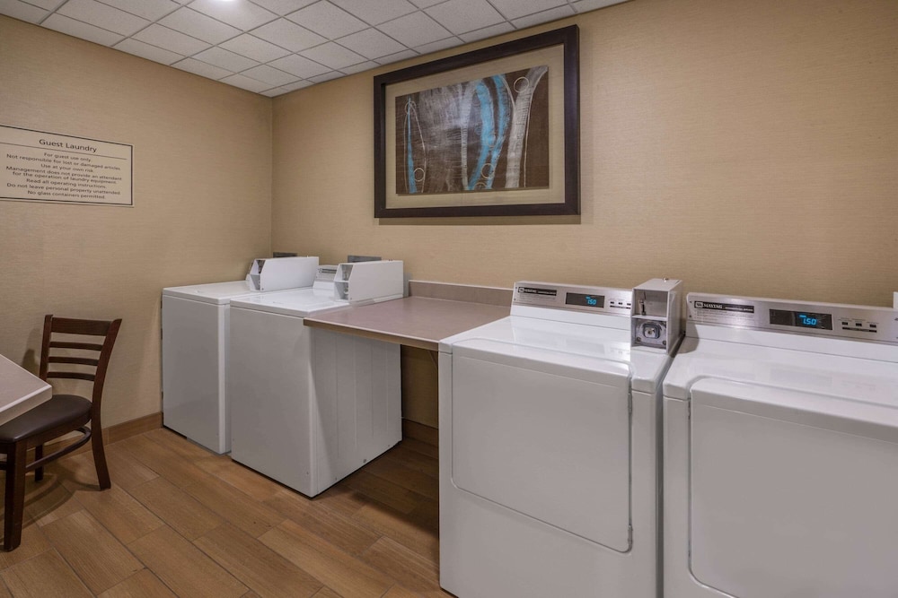 La Quinta Inn and Suites by Wyndham Idaho Falls/Ammon 24/54