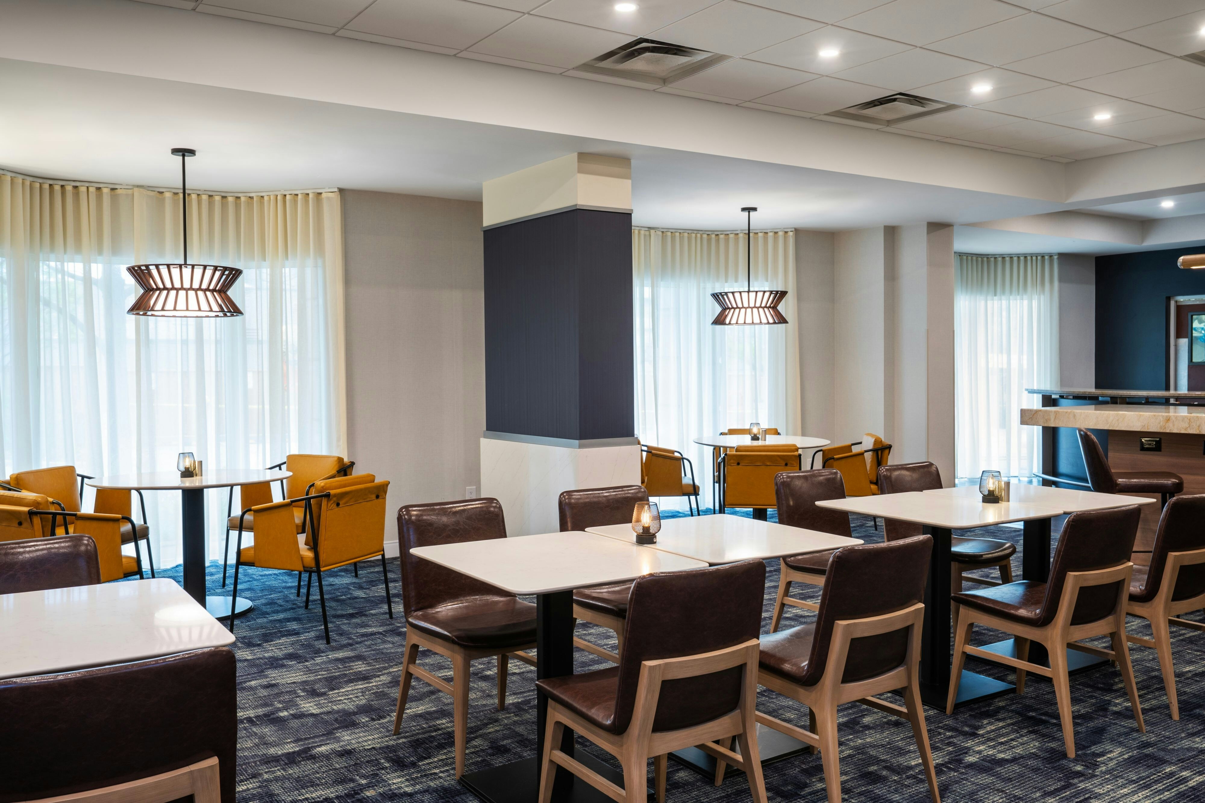 Courtyard Marriott Toronto Airport 31/56