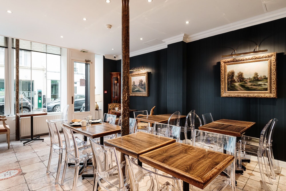 Hotel Courcelles Mederic 34/39