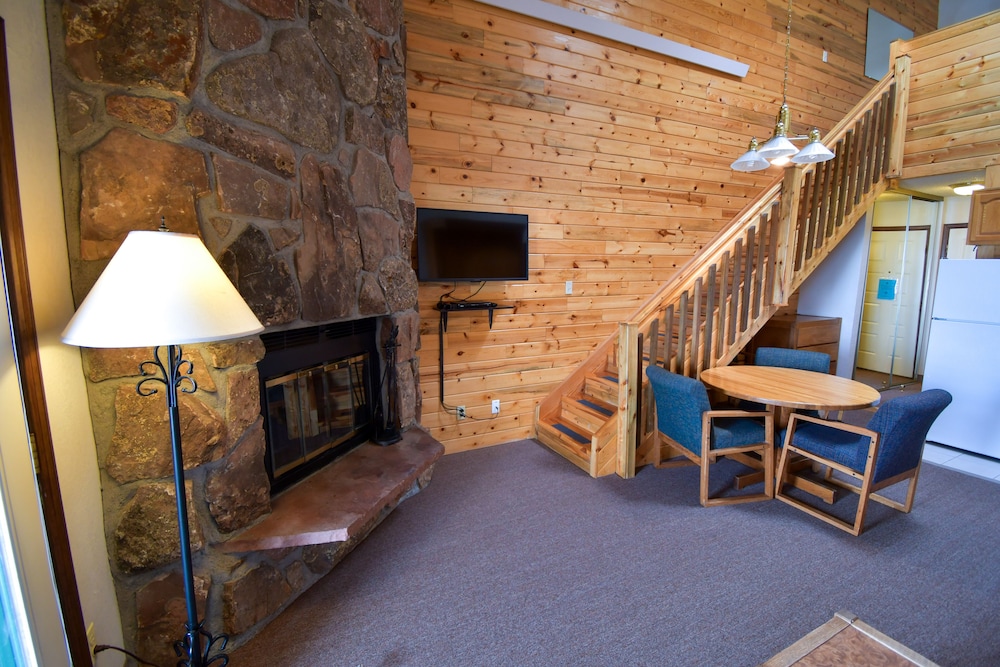 Inn at SilverCreek 44/75