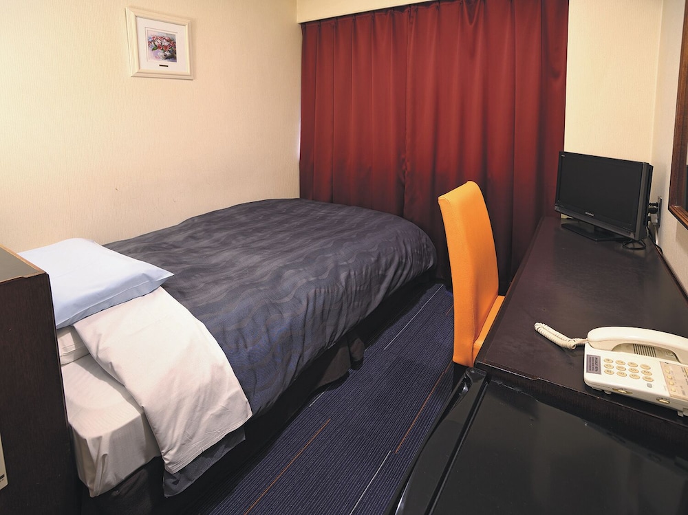 Bandai Silver Hotel 23/58