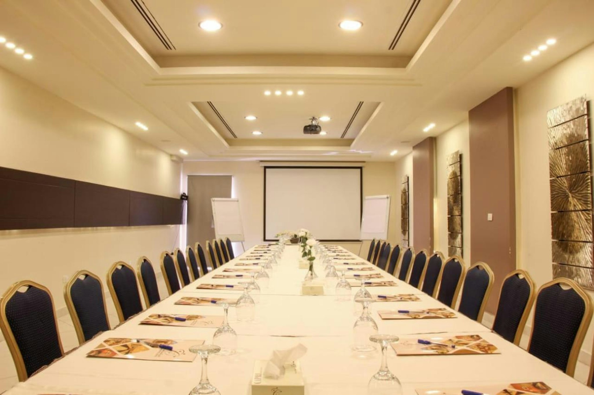 Capri Hotel Suites 12/15