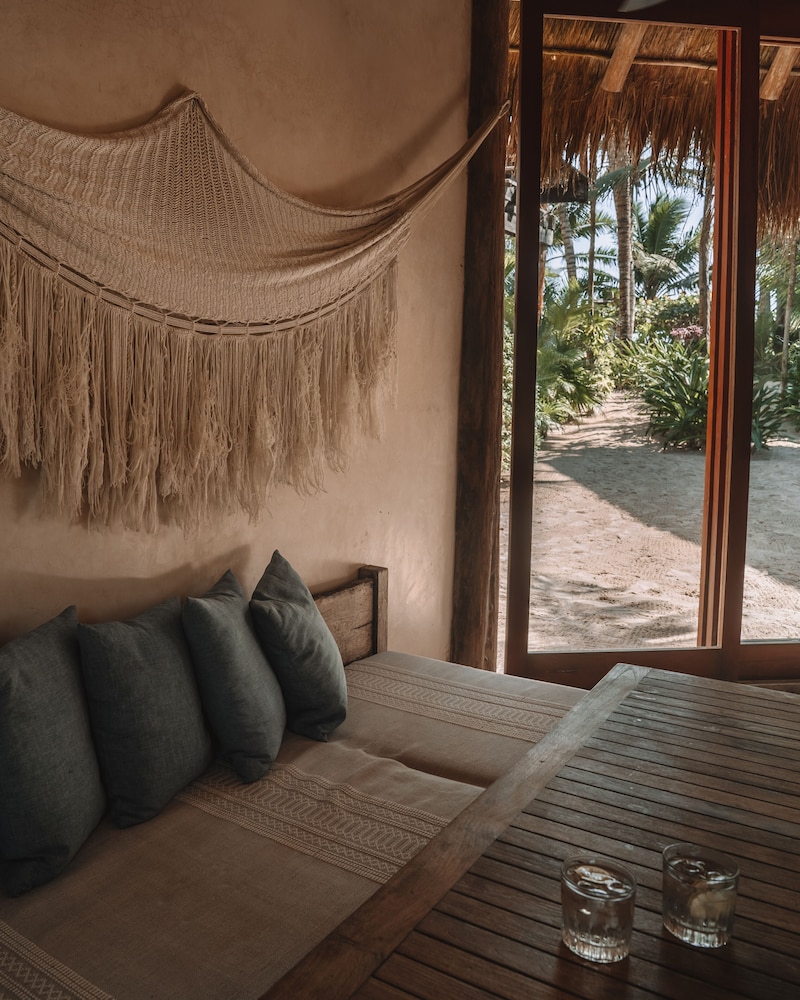 Encantada Tulum 32/50