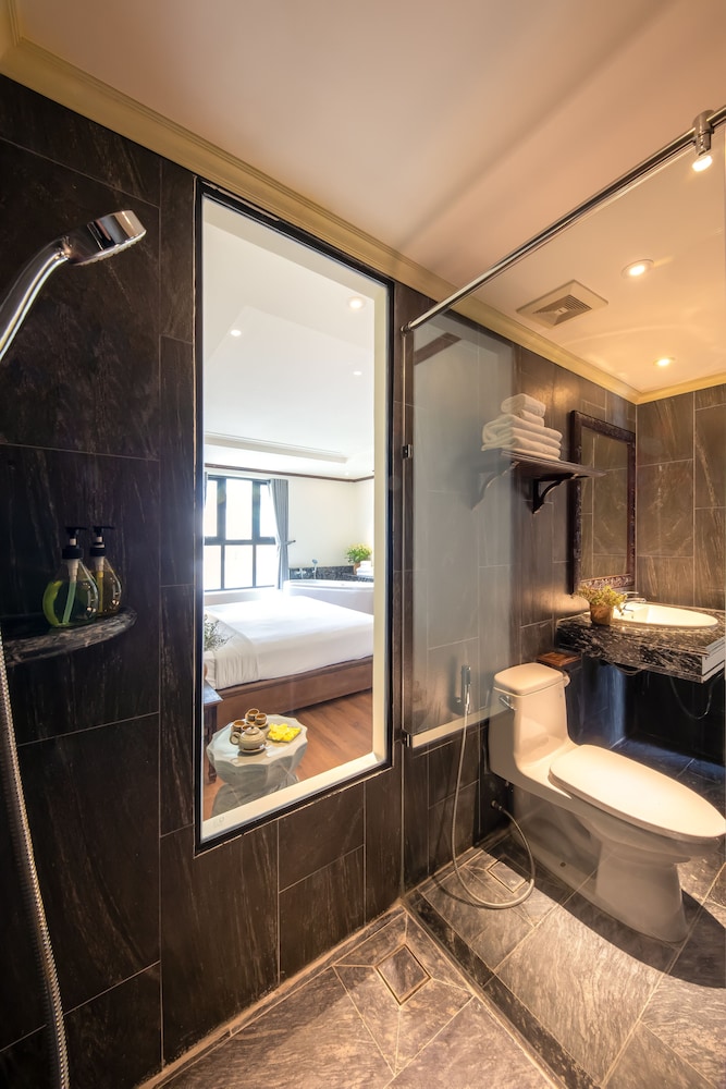Amanaki Saigon Boutique Hotel 39/80