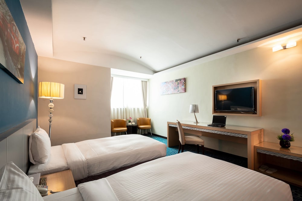 Yoyo Hotel 7/24