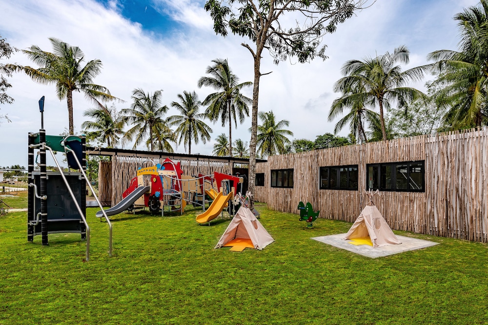 THE RESIDENCE BINTAN 64/73