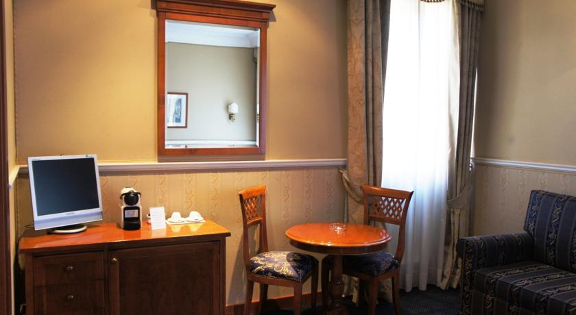 RELAIS PATRIZI HOTEL 40/50