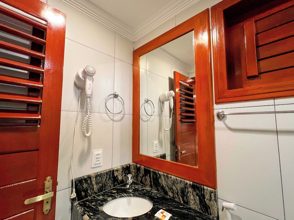 APARTMENT, DOUBLE OR TWIN BED
