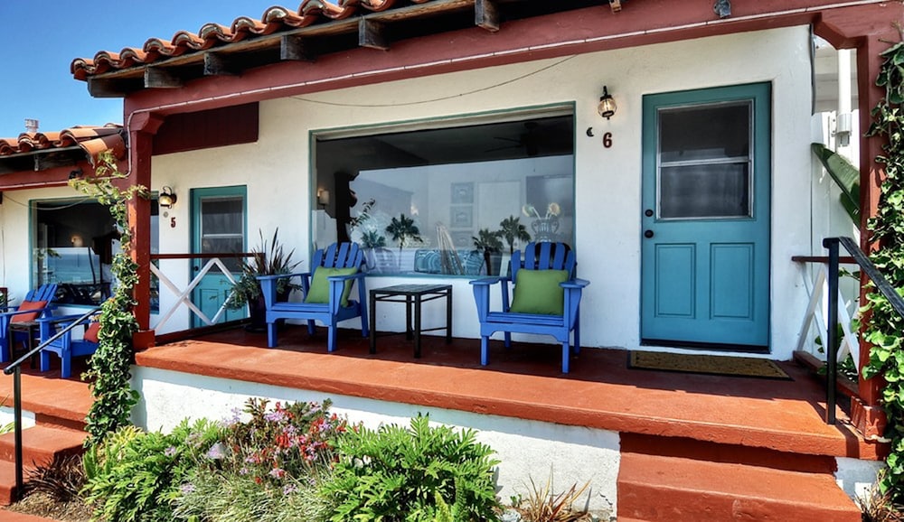 Beachcomber Inn 1/50