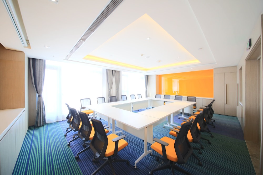 Holiday Inn Express Yingkou Onelong Plaza 39/48