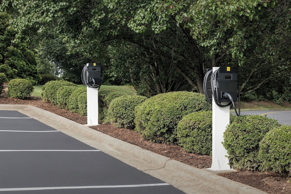 Fairfield Inn And Suites Winston Salem Hanes Mall 67/71