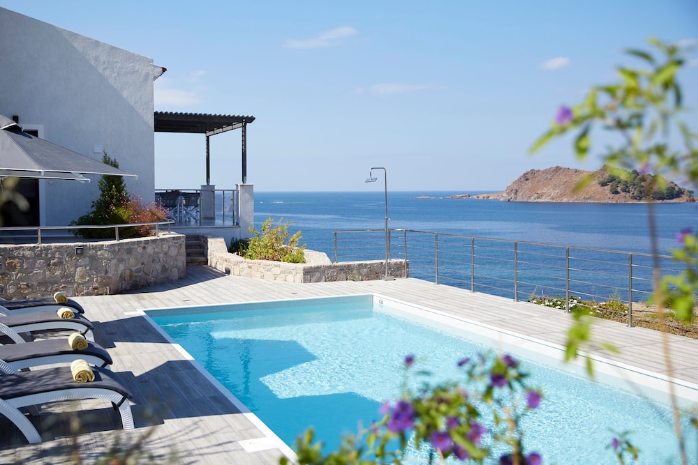 Eleia Seafront Villas 42/50