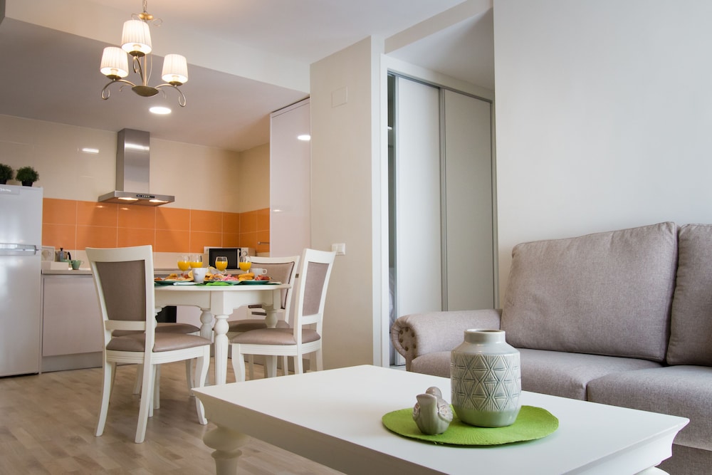HOLIDAYS2MALAGA SUITES APARTMENTS 26/51