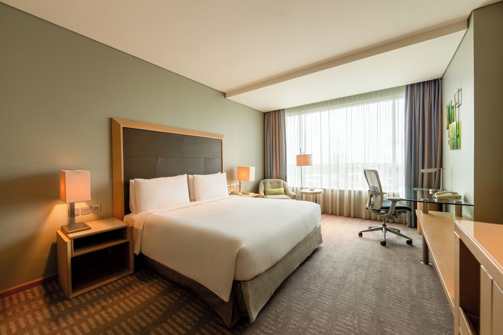 ROOM, KING BED, ACCESSIBLE