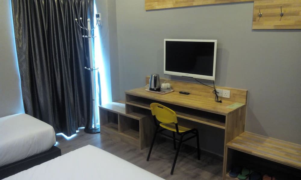 Hotel Suria 18 20/24