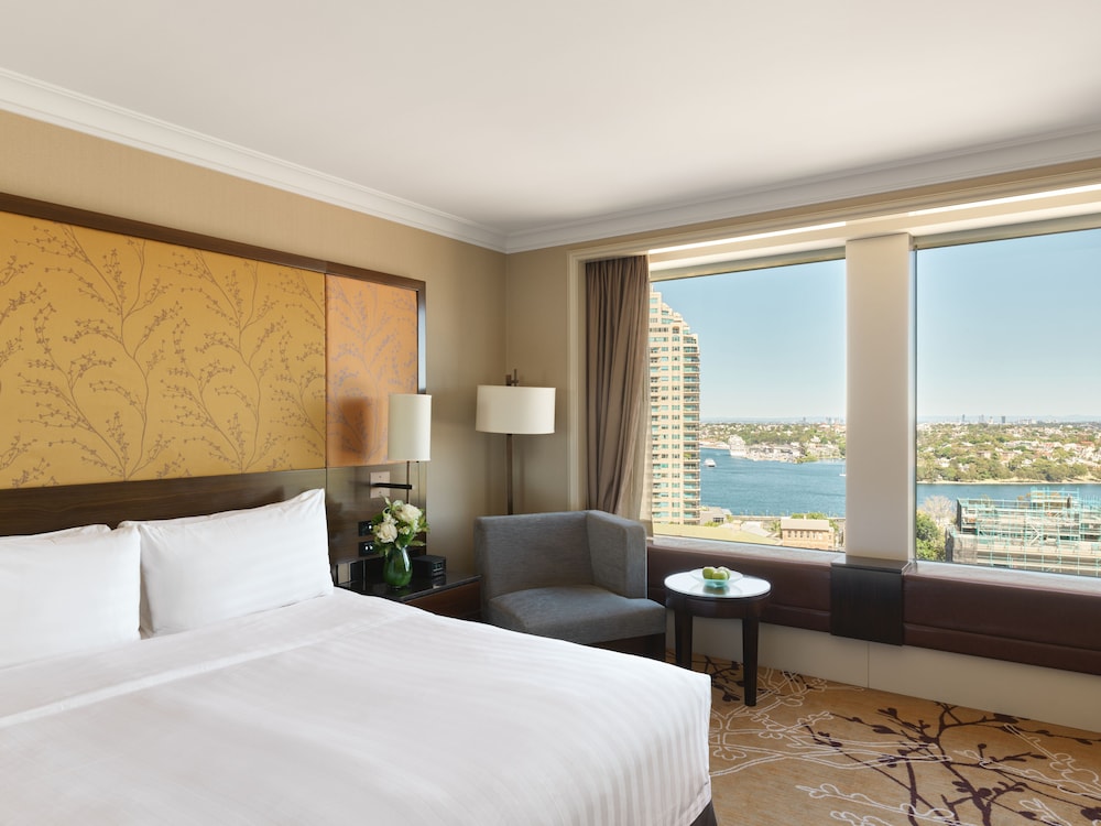 Shangri-La Sydney 13/67
