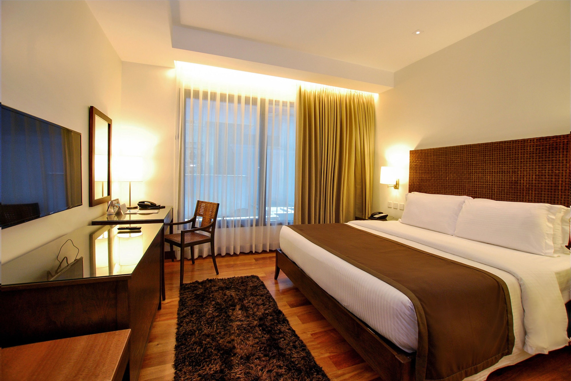 غرفة قياسية بسرير كينج، City Garden Grand Hotel 2/7
