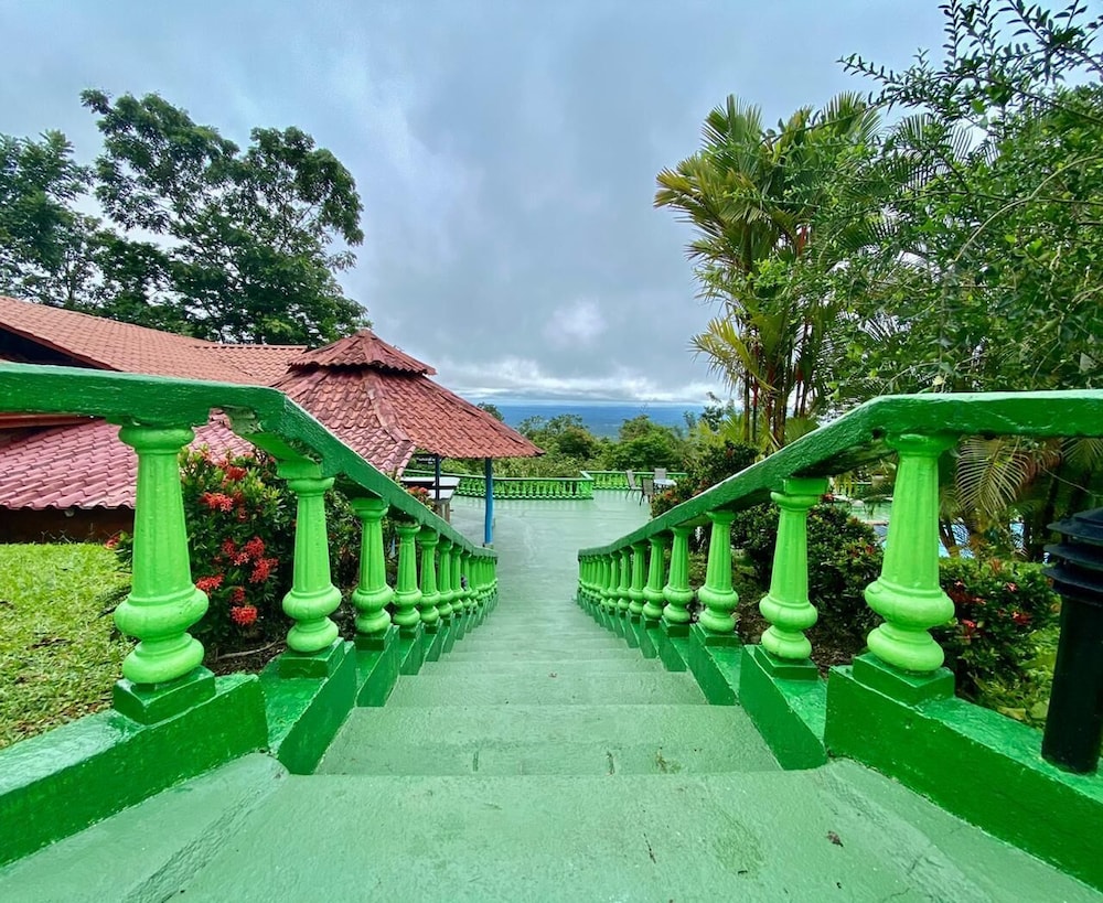 Green Lagoon Wellbeing Resort 64/71