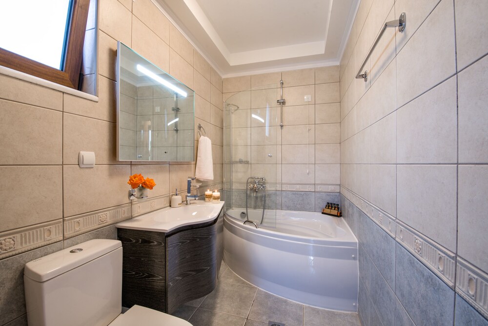 Casa Leone Suites 49/50