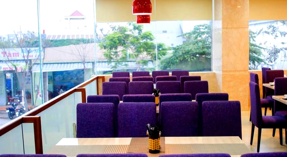 Huong Son Hotel 41/54