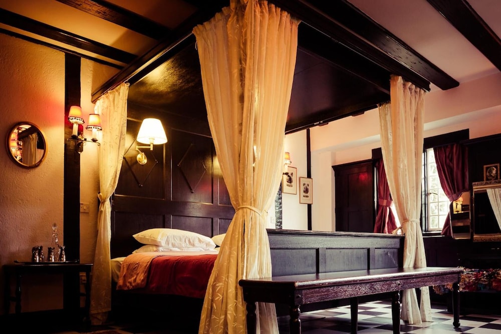 THE SMOKEHOUSE HOTEL 14/50